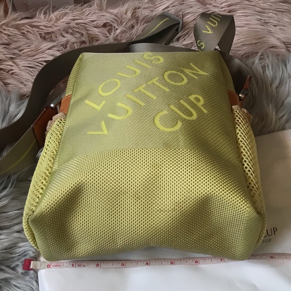 Louis Vuitton LV Cup 2000 Weatherly Yellow Shoulder Bag - Picture 17 of 17